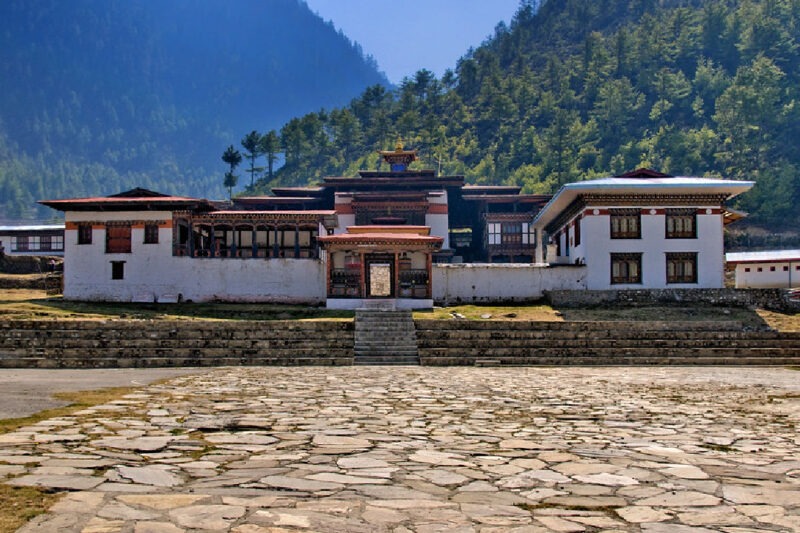 Lhakhang Karpo